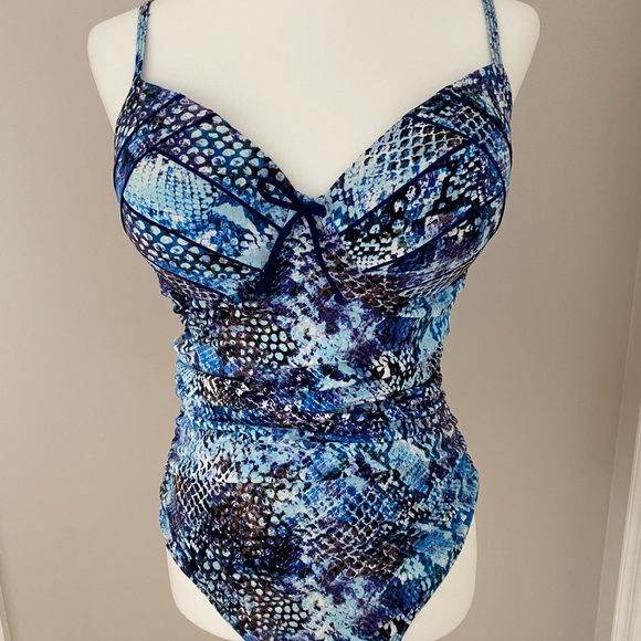 Spanx swimsuit - Picture 1 of 4